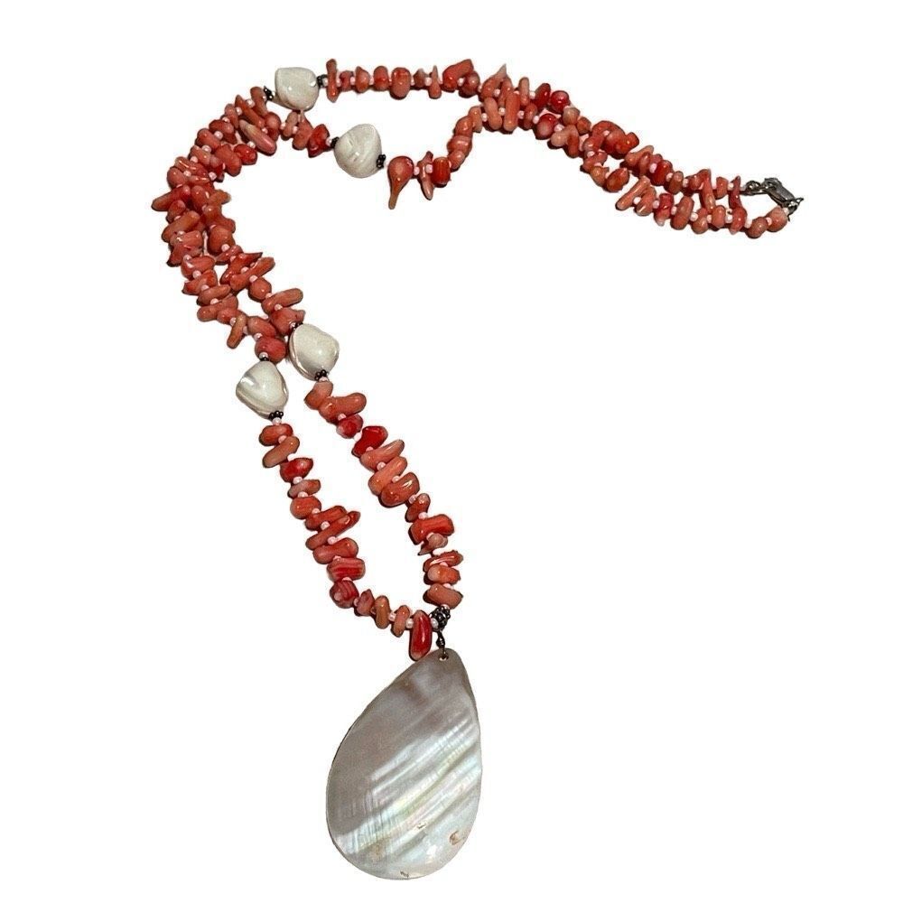 Shell Beaded Pendant Neckless - image 1